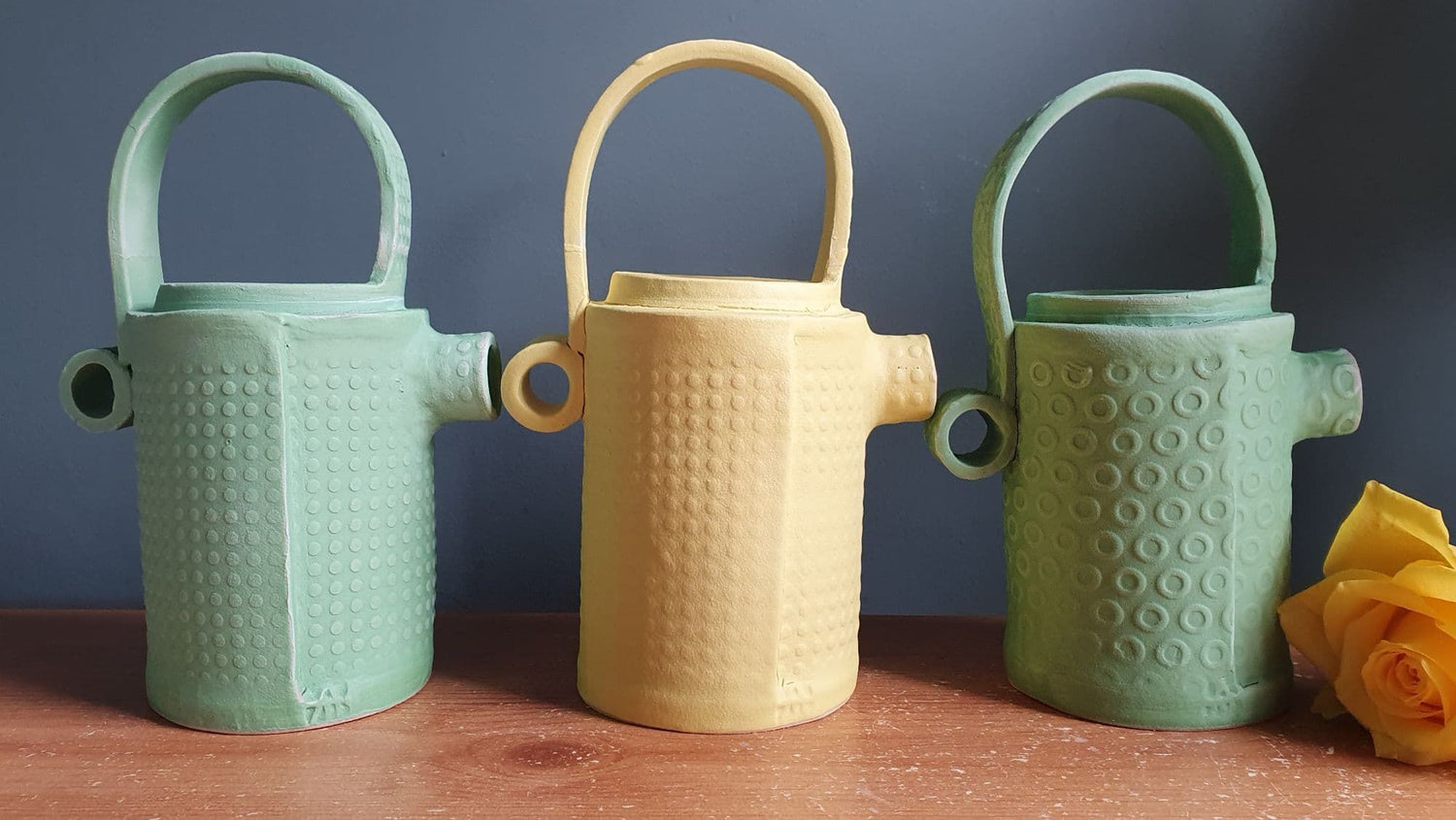 Unique jugs and pourers with loops