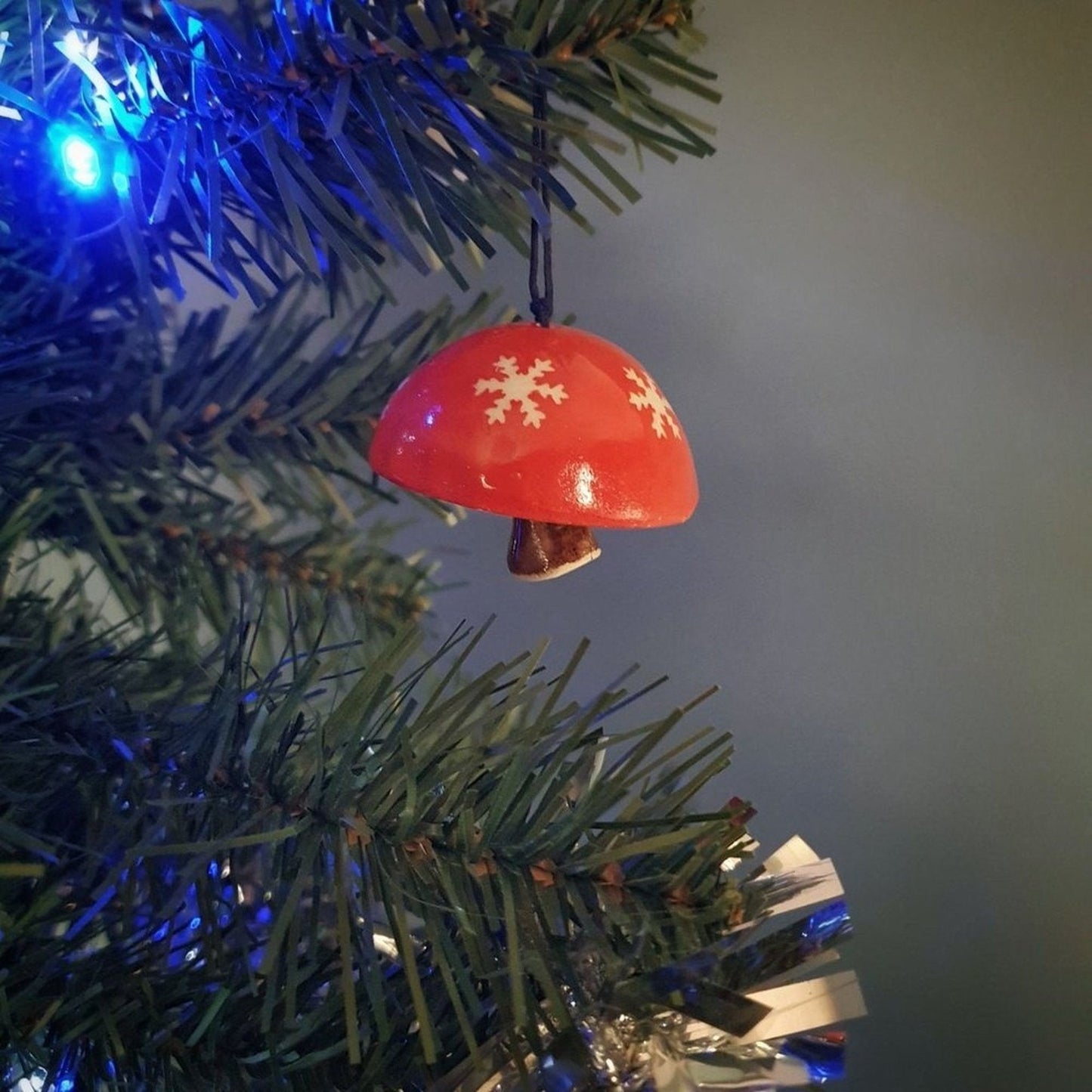 Handmade ceramic Christmas bell decoration _image